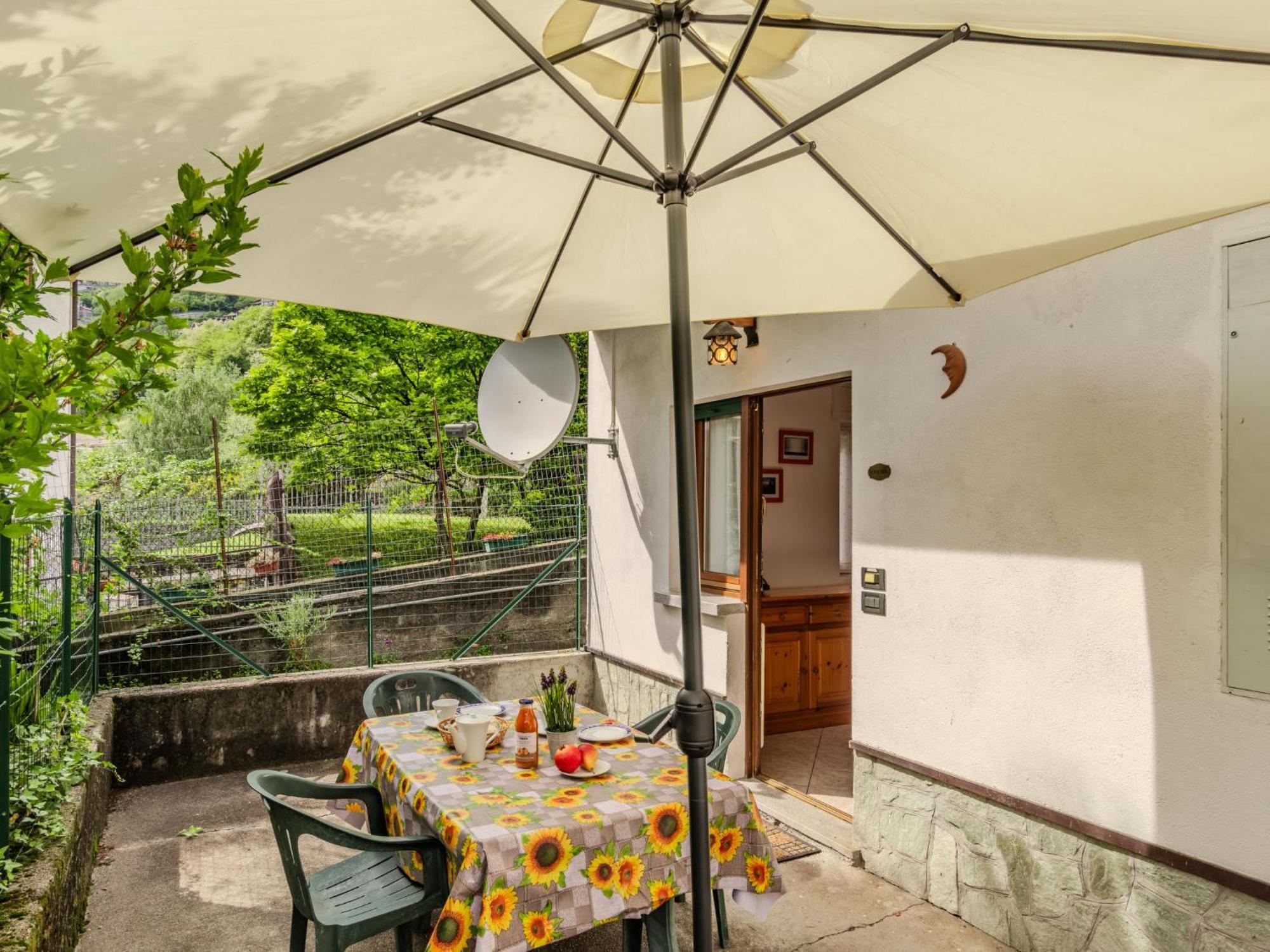 Apartment Marta - Gla160 By Interhome Gera Lario Bagian luar foto
