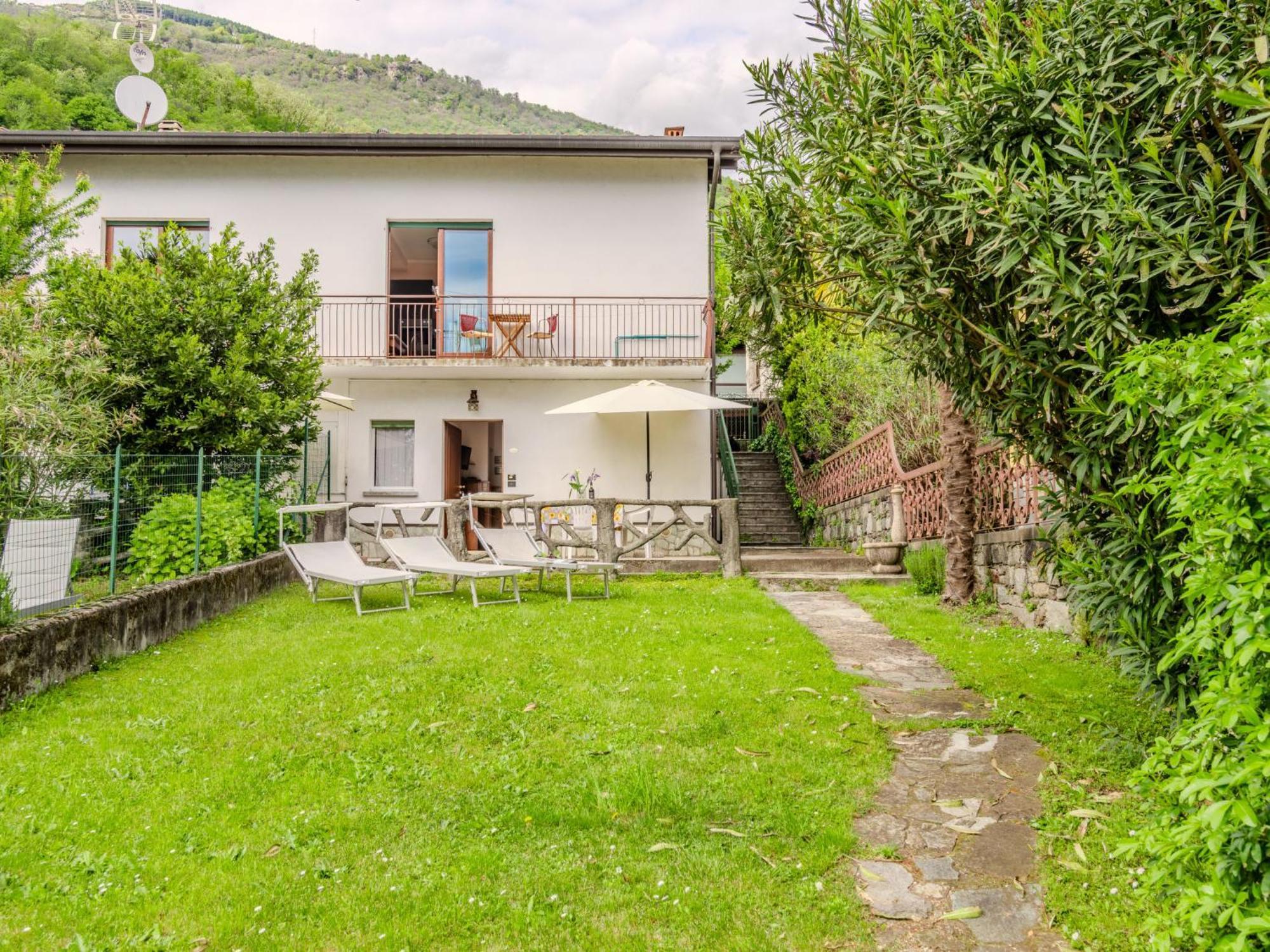 Apartment Marta - Gla160 By Interhome Gera Lario Bagian luar foto